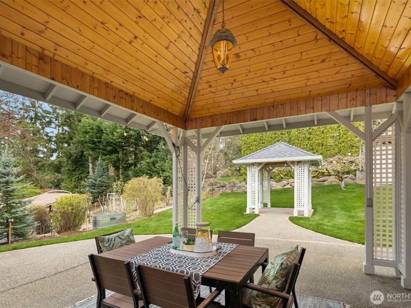 405 240th Street SW, Bothell WA 98021