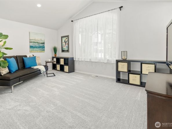 13665 NE 203rd Street, Woodinville WA 98072