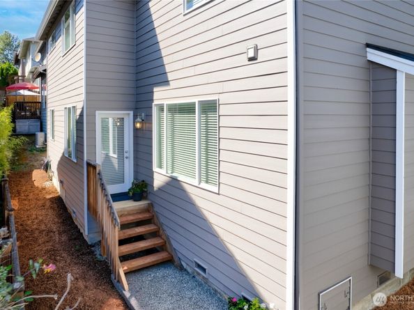 13665 NE 203rd Street, Woodinville WA 98072