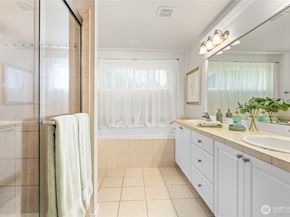 13665 NE 203rd Street, Woodinville WA 98072