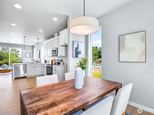 15726 40TH Avenue W C1, Lynnwood WA 98087