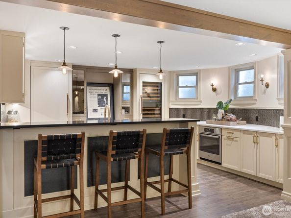 2720 W Galer Street, Seattle WA 98199