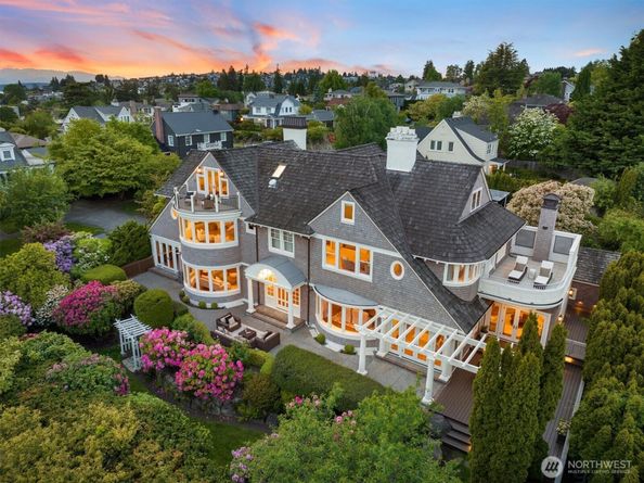 2720 W Galer Street, Seattle WA 98199