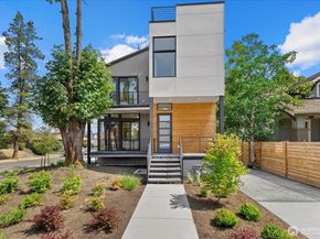 128 24th Avenue, Seattle WA 98122