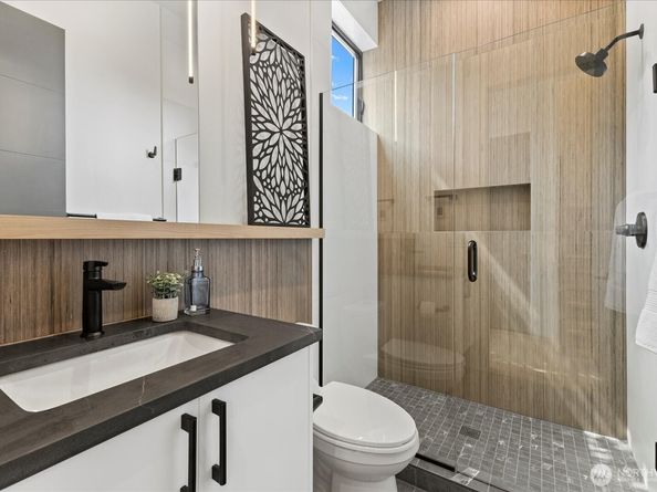 128 24th Avenue, Seattle WA 98122