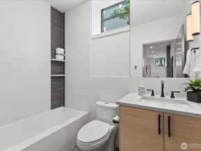 128 24th Avenue, Seattle WA 98122