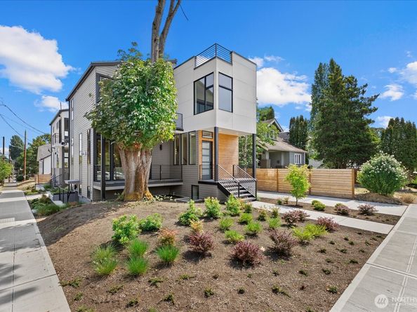 128 24th Avenue, Seattle WA 98122