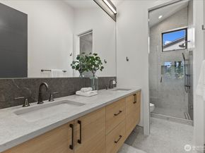 128 24th Avenue, Seattle WA 98122