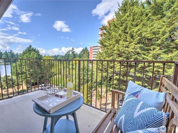 13229 Linden Avenue N 402B, Seattle WA 98133