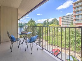 13229 Linden Avenue N 402B, Seattle WA 98133