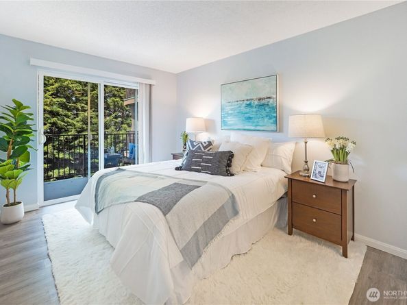 13229 Linden Avenue N 402B, Seattle WA 98133
