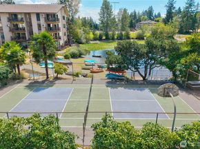 13229 Linden Avenue N 402B, Seattle WA 98133