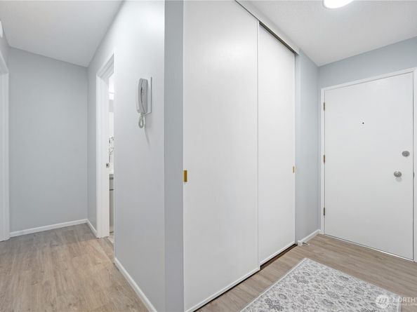 13229 Linden Avenue N 402B, Seattle WA 98133