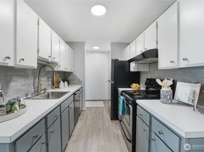 13229 Linden Avenue N 402B, Seattle WA 98133