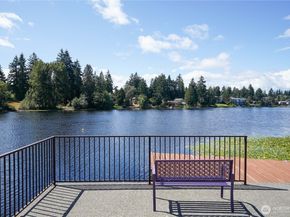 13229 Linden Avenue N 402B, Seattle WA 98133