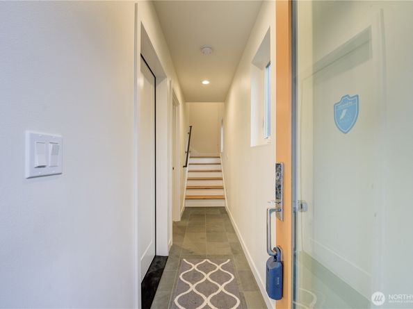 14012 Midvale Avenue N, Seattle WA 98133