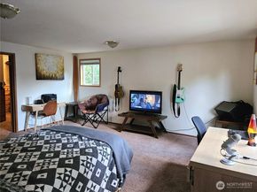 8803 15th Avenue NE, Seattle WA 98115
