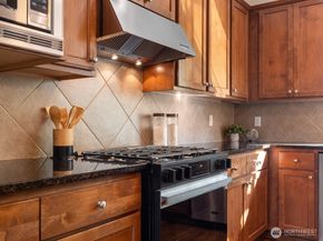 10909 243rd Avenue NE, Redmond WA 98053