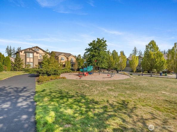 10909 243rd Avenue NE, Redmond WA 98053