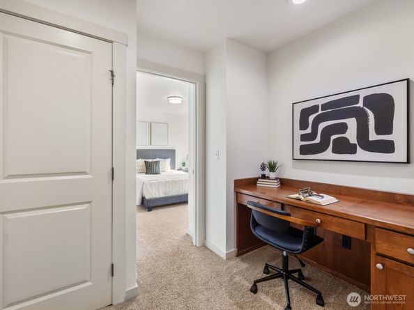 10909 243rd Avenue NE, Redmond WA 98053
