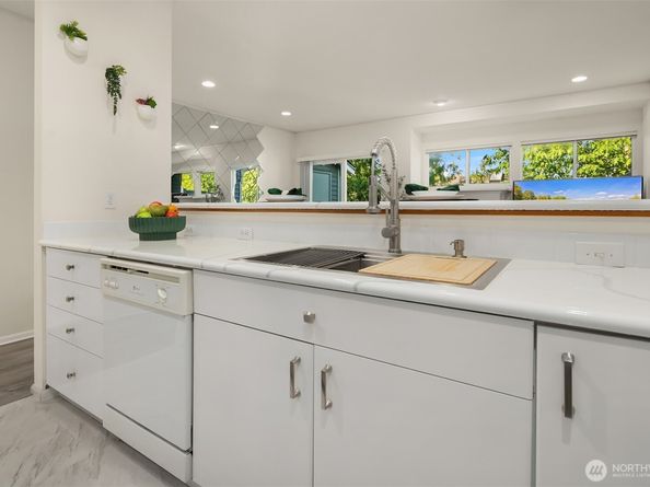 5003 Lake Avenue S B, Renton WA 98055