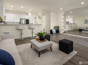 5003 Lake Avenue S B, Renton WA 98055