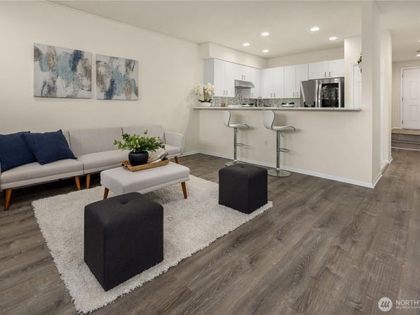 5003 Lake Avenue S B, Renton WA 98055