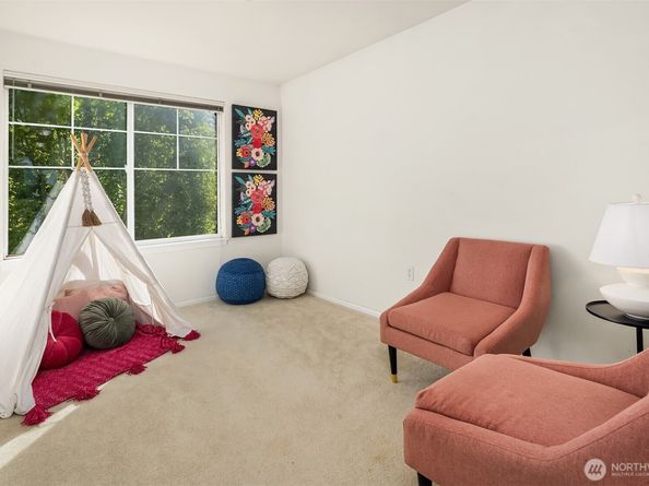 5003 Lake Avenue S B, Renton WA 98055