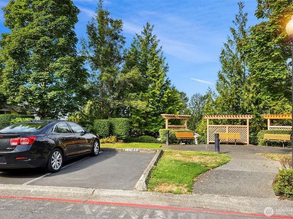 5003 Lake Avenue S B, Renton WA 98055