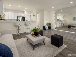 5003 Lake Avenue S B, Renton WA 98055