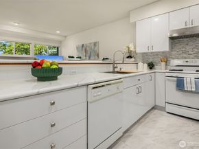5003 Lake Avenue S B, Renton WA 98055