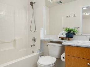 5003 Lake Avenue S B, Renton WA 98055
