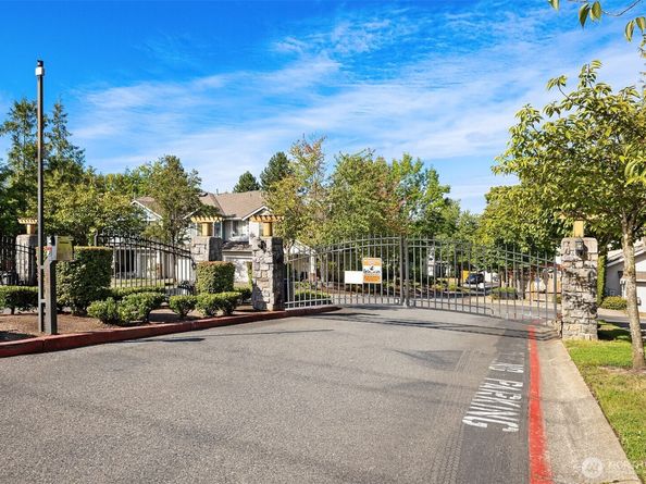 5003 Lake Avenue S B, Renton WA 98055