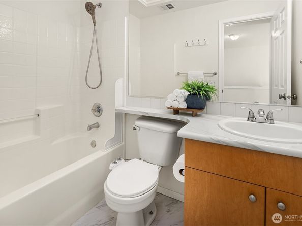 5003 Lake Avenue S B, Renton WA 98055
