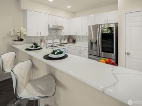 5003 Lake Avenue S B, Renton WA 98055
