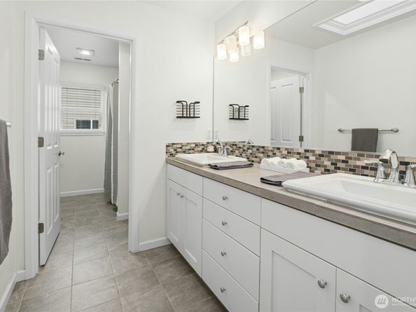 15013 126th Avenue NE, Woodinville WA 98072