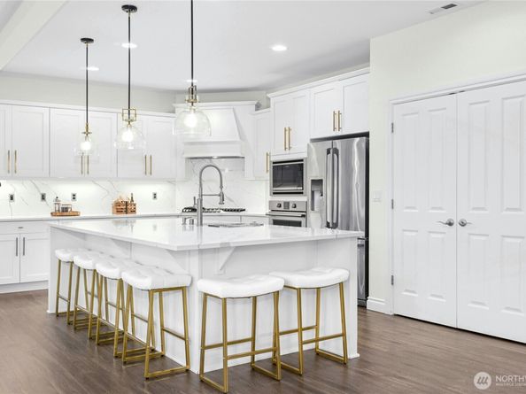 15013 126th Avenue NE, Woodinville WA 98072