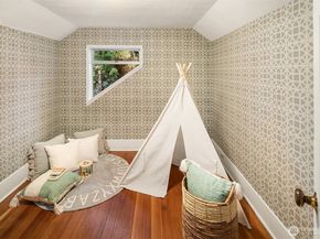 4240 W Cramer Street, Seattle WA 98199