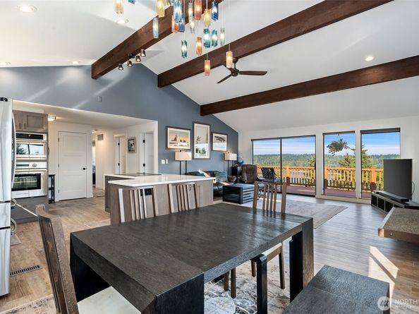 3620 NE Bahia Vista, Bremerton WA 98310