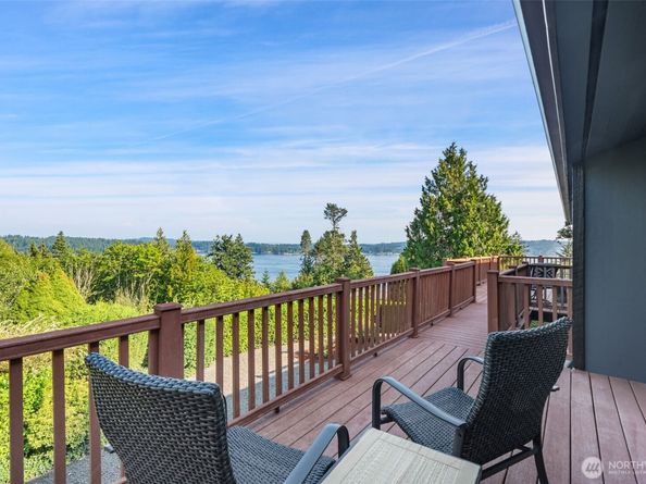 3620 NE Bahia Vista, Bremerton WA 98310