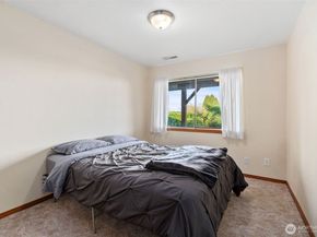 3620 NE Bahia Vista, Bremerton WA 98310