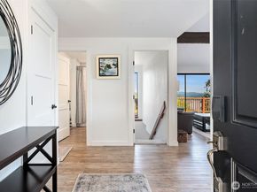 3620 NE Bahia Vista, Bremerton WA 98310