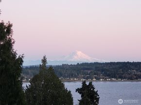 3620 NE Bahia Vista, Bremerton WA 98310