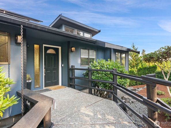 3620 NE Bahia Vista, Bremerton WA 98310