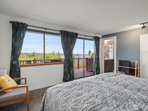 3620 NE Bahia Vista, Bremerton WA 98310