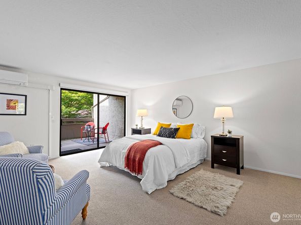 6714 Park Point Way NE, Seattle WA 98115