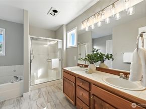 12604 SE 228th Court, Kent WA 98031