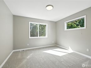 12604 SE 228th Court, Kent WA 98031