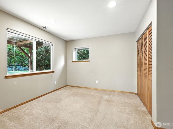 12604 SE 228th Court, Kent WA 98031