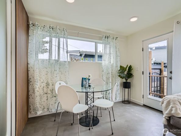 5928 18th Avenue S, Seattle WA 98108
